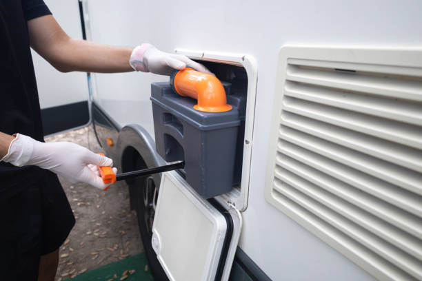 Portable Toilet Options We Offer in Westwood Lakes, FL